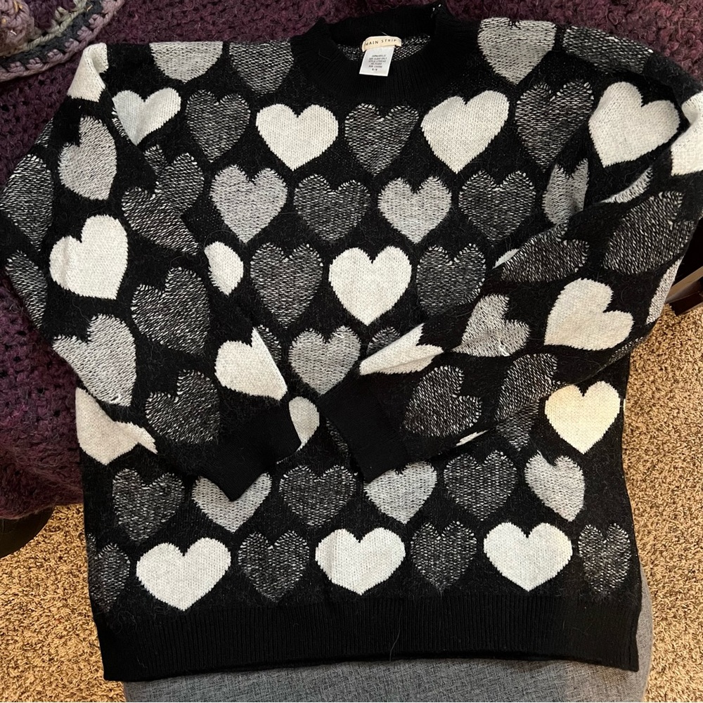 Boutique heart sweater